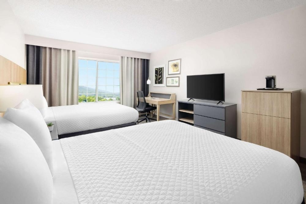 Country Inn & Suites by Radisson, Big Flats (Elmira), NY